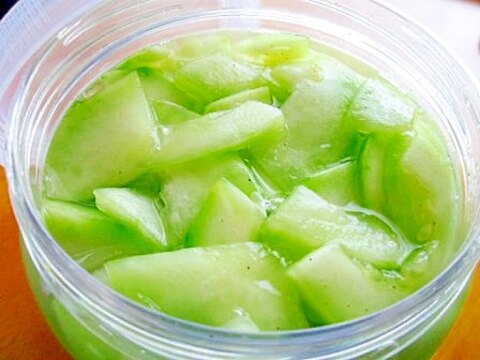 摘果メロンで ☆ 美味・メロンの甘酢漬け